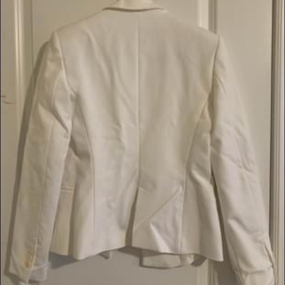 Zara White Blazer - Picture 2 of 2